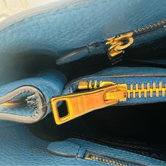 Prada Vitello Daino Tote/Handbag Colbalto Blue - Picture 13 of 13